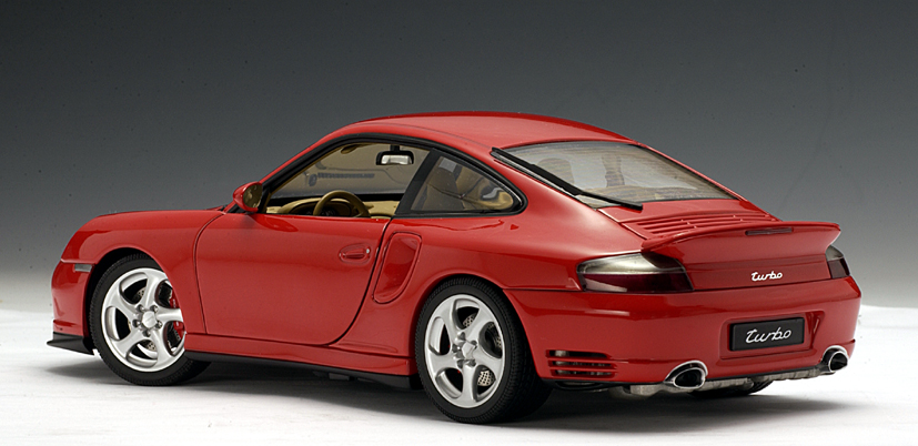 AUTOart Porsche 911 Turbo 996 Red 77831 in 118 scale mDiecast