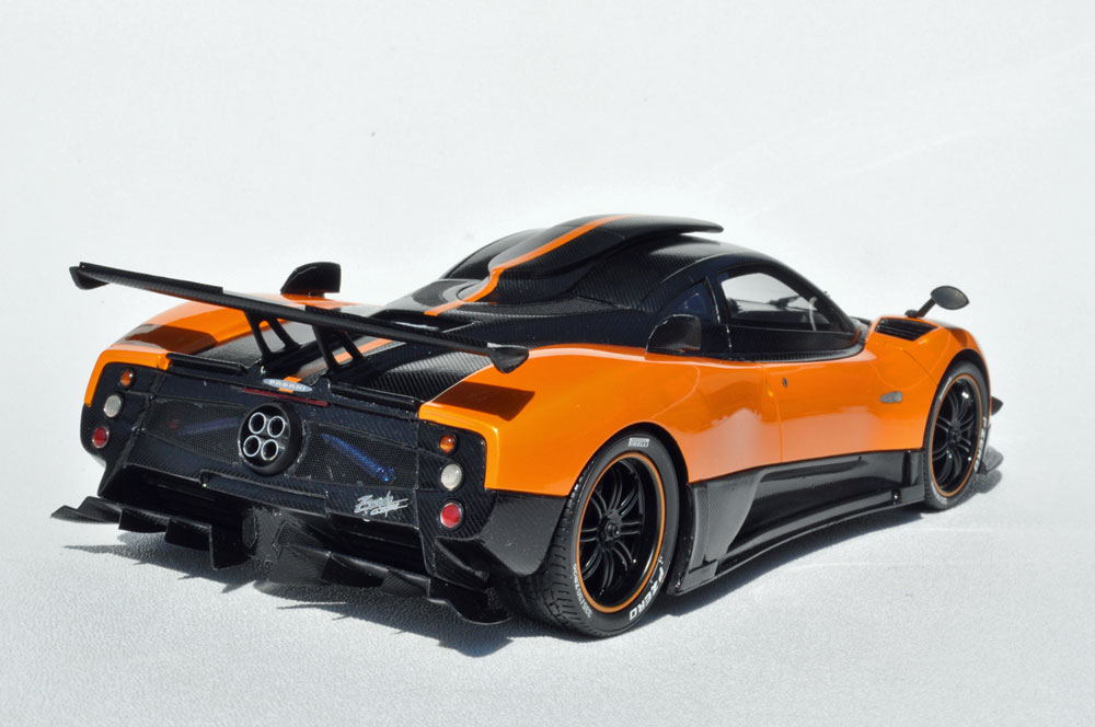 Peako Model Pagani Zonda Cinque Orange 18005ORZC in 118 scale