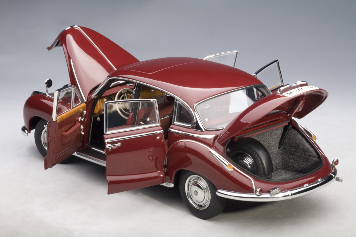 AUTOart: BMW 502 2.6 Luxus - Red (70594) in 1:18 scale