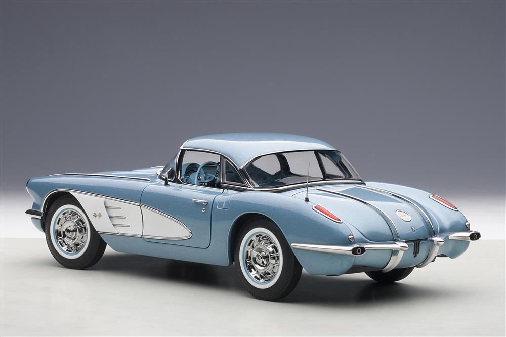 AUTOart: 1958 Chevrolet Corvette - Silver Blue (71146) in 1:18