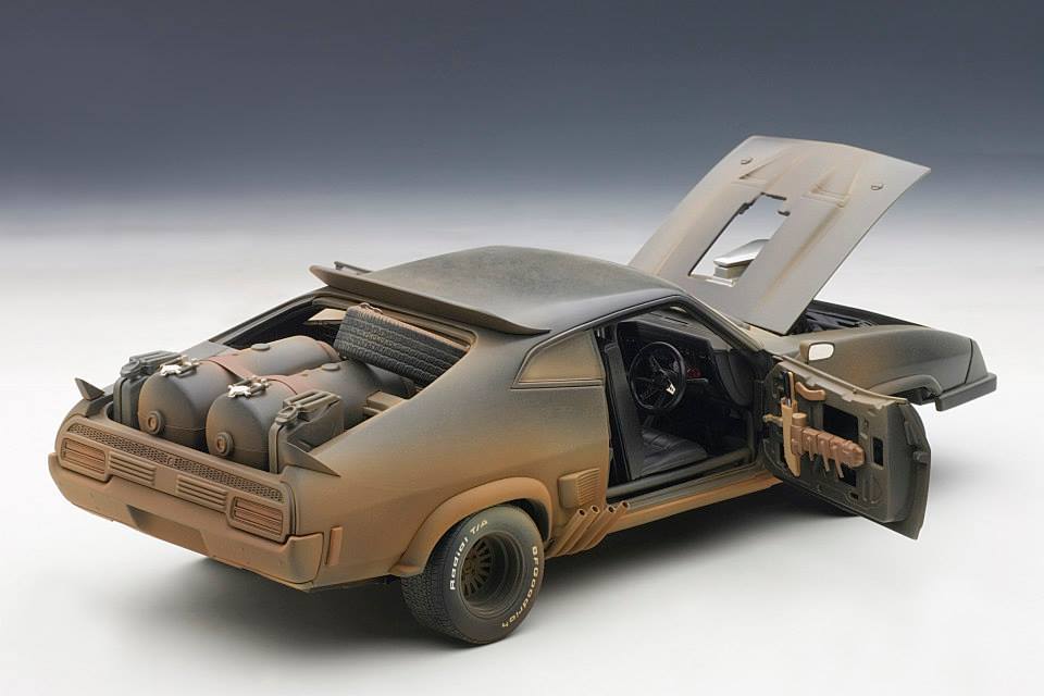 AUTOart: Max The Road Warrior Interceptor (Upgraded) - Muddy