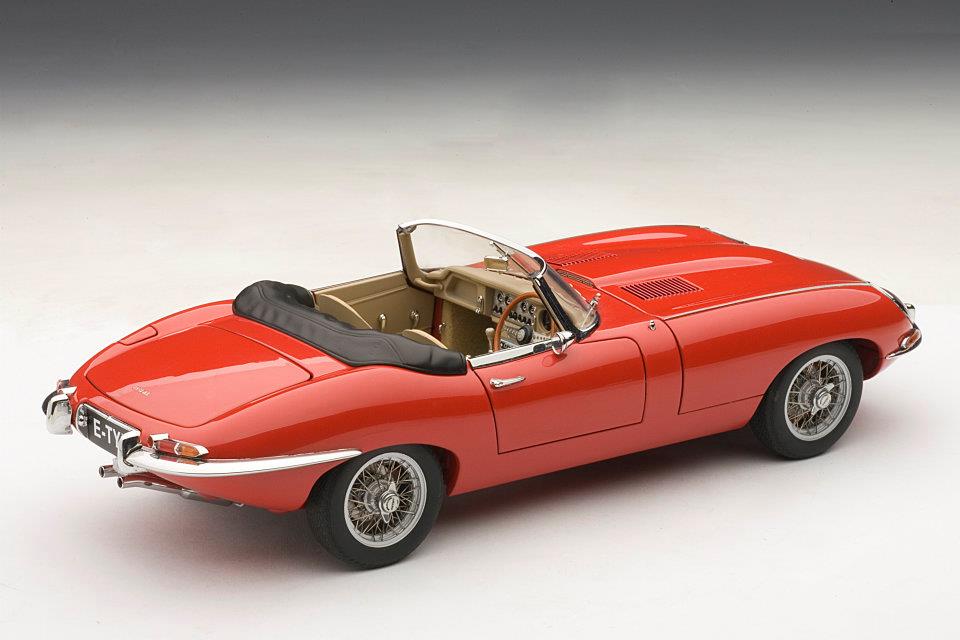 AUTOart: Jaguar E-Type Roadster Series I 3.8 - Red (73601) in 1:18 scale