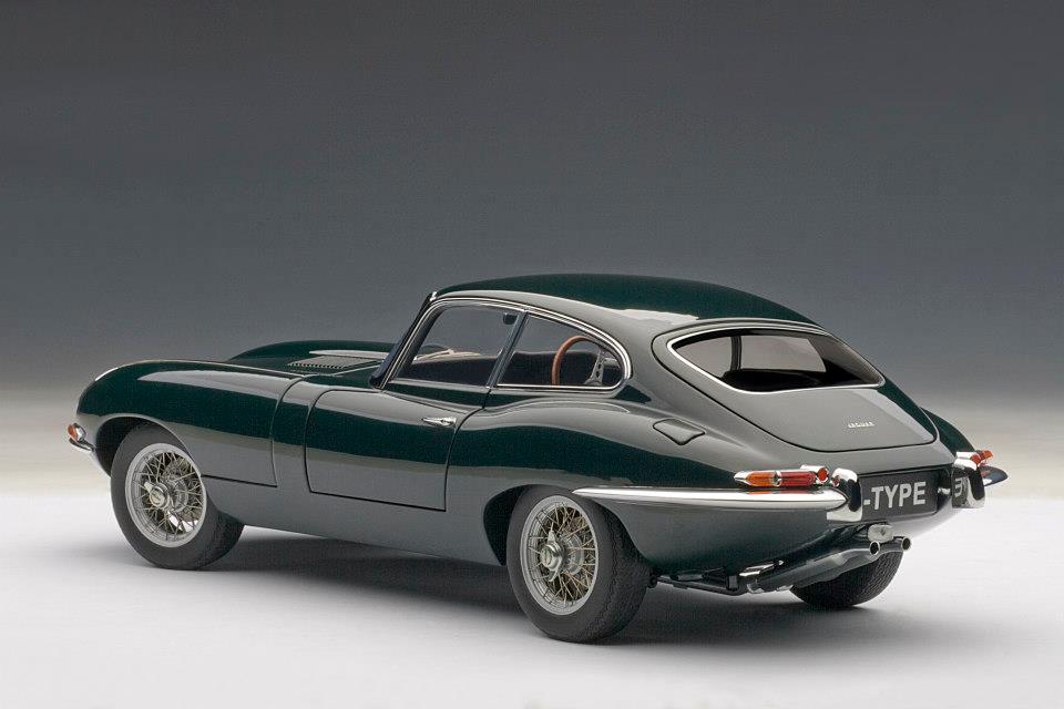 AUTOart 1/18 JAGUAR E-TYPE COUPE