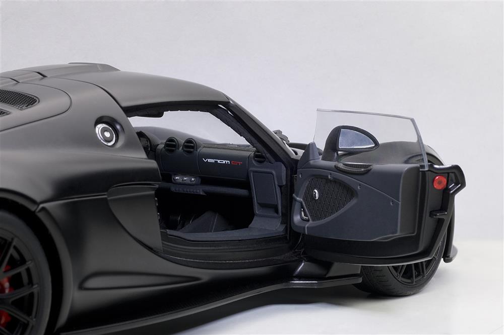 AUTOart: 2010 Hennessey Venom GT - Matt Carbon Black (75401) in 1:18 ...