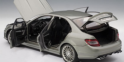 AUTOart: Mercedes-Benz C63 AMG - Grey w/ Leather Seats (76275) in 1:18 scale