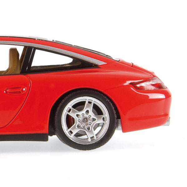 2006 Minichamps 1:43 PORSCHE 911 TARGA WHITE 2006 Minichamps 1:43 PORSCHE 911 TARGA WHITE