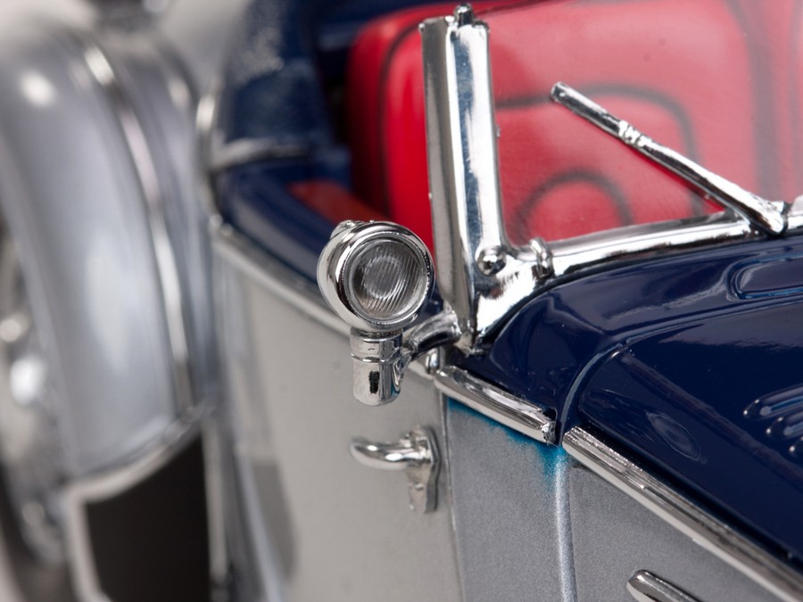 Sun Star: 1939 Horch 855 Special Roadster - Silver Grey and Dark