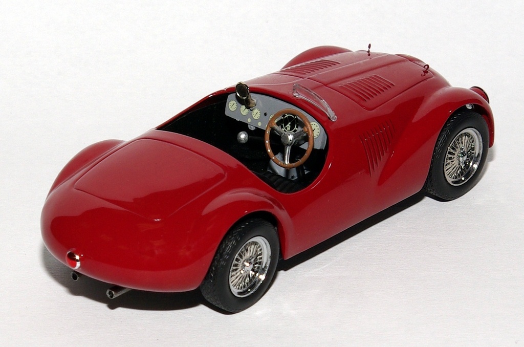IXO: 1947 Ferrari 125 S - Red (FER049) im 1:43 maßstab
. Picture provided by Natty, 2010-02-20 12:55:00