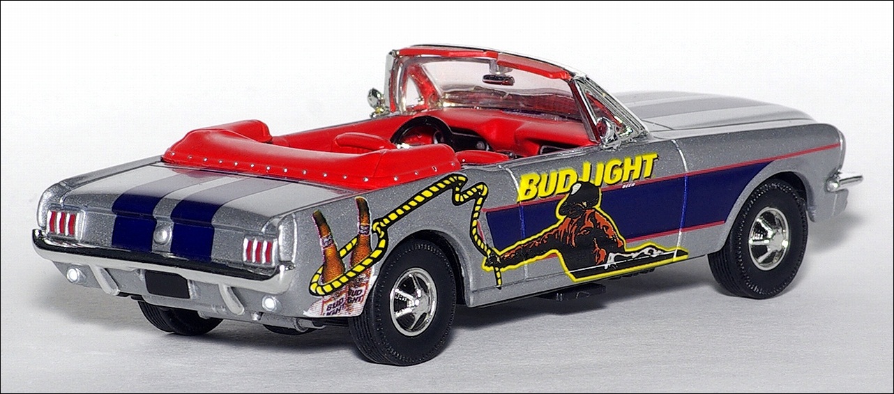 Matchbox: 1964 Ford Mustang (DYM37619) in 1:43 scale
. Picture provided by Natty, 2010-04-28 02:28:22