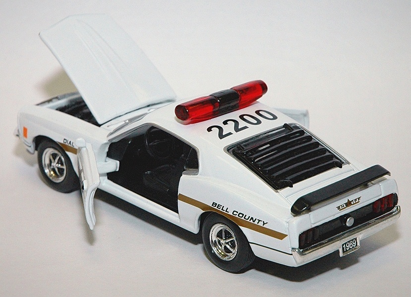 Road Champs: 1969 Ford Mustang Sheriff Bell County - White im 1:43 maßstab
. Picture provided by Natty, 2010-02-20 12:04:04