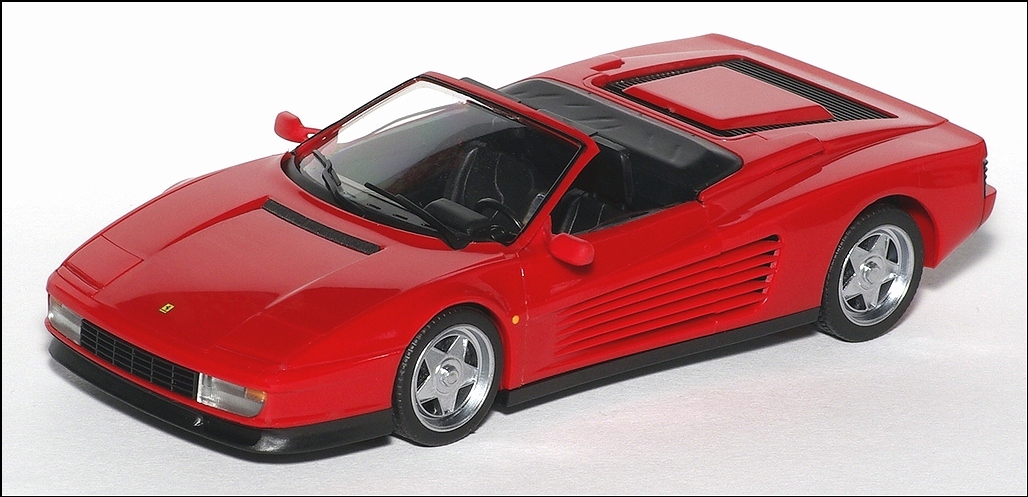 Herpa: 1984 Ferrari Testarossa Cabrio - Red в 1:43 масштабе