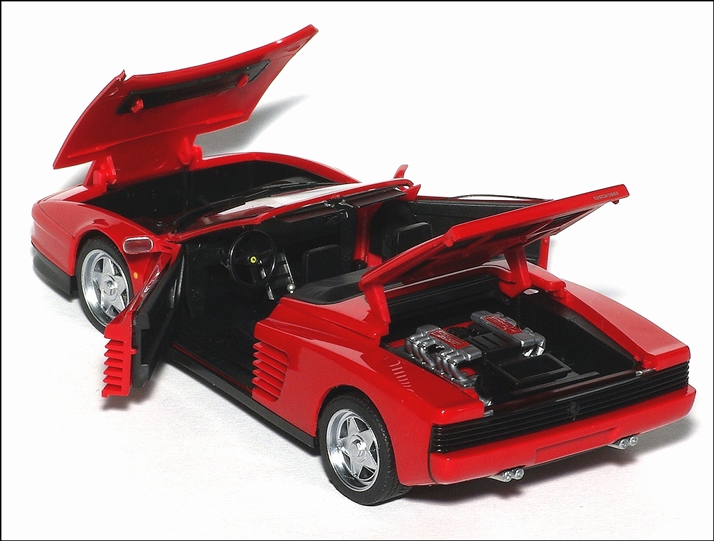 Herpa: 1984 Ferrari Testarossa Cabrio - Red в 1:43 масштабе
. Фотография предоставлена Natty, 2010-02-21 05:43:35