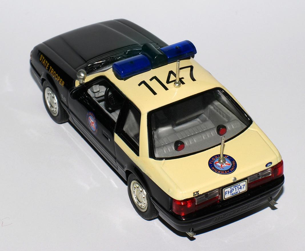 White Rose Collectibles: 1991 Ford Mustang Florida Highway Patrol (DEDGM99107WAK) im 1:43maßstab
. Picture provided by Natty, 2010-02-20 02:46:05