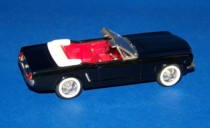 Brooklin: 1965 Ford Mustang Convertible - Black (BRK-56X) in 1:43 scale
. Picture provided by Natty, 2010-05-27 00:19:11