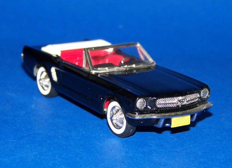 Brooklin: 1965 Ford Mustang Convertible - Black (BRK-56X) in 1:43 scale
. Picture provided by Natty, 2010-05-27 00:19:22