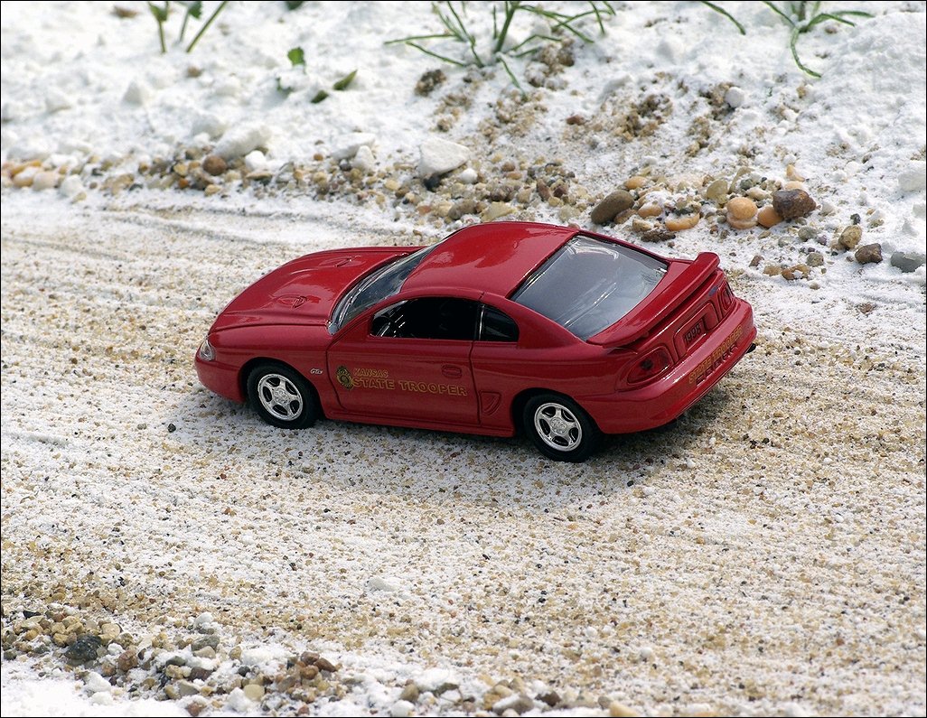 Road Champs: 2000 Ford Mustang - Red (RCI63113) в 1:43 масштабе
. Фотография предоставлена Natty, 2010-09-01 23:25:21