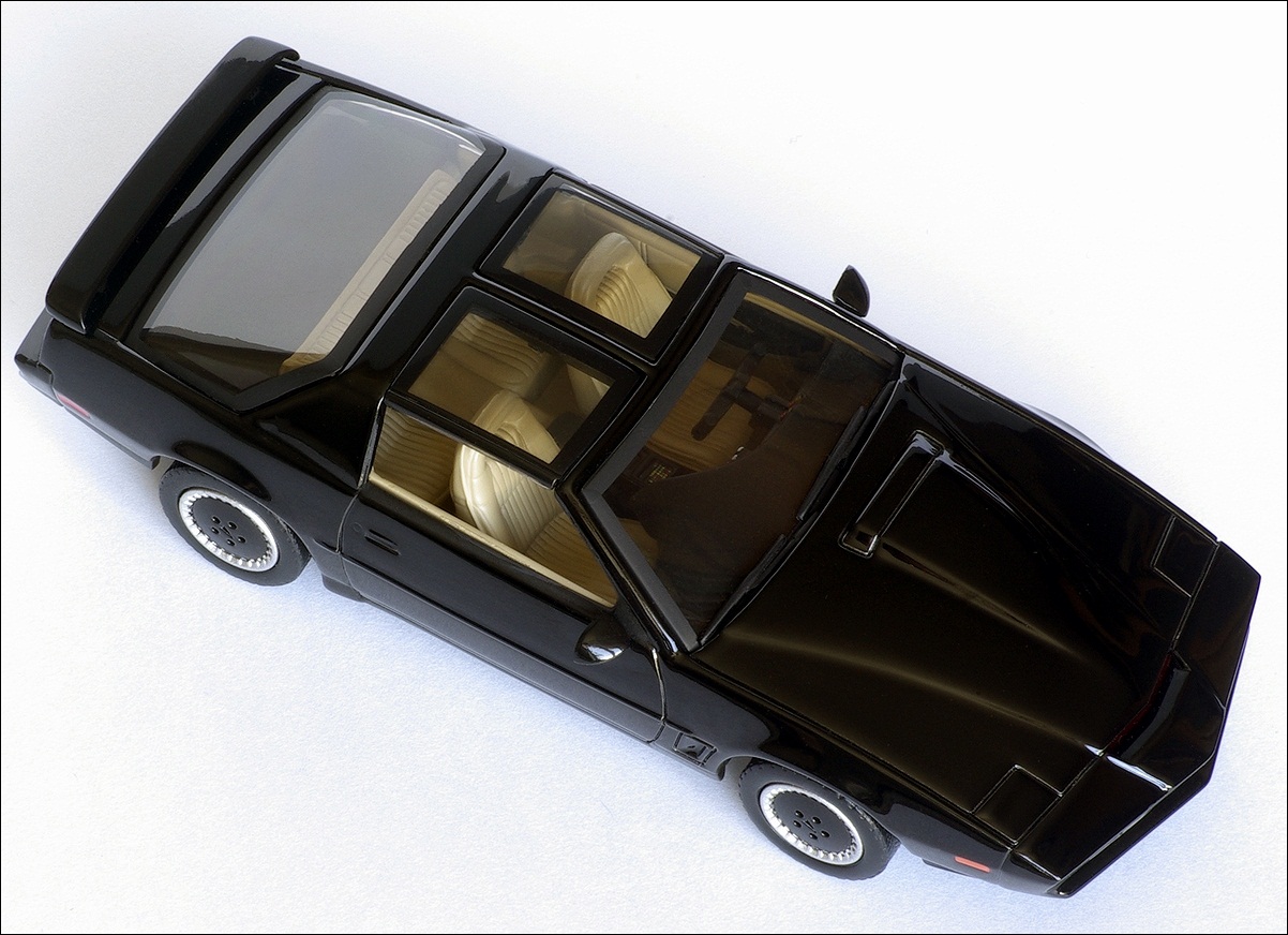 Aoshima: 1982 Pontiac Firebird Trans Am K.I.T.T. - Black (DISM79621) в 1:43 масштабе
. Фотография предоставлена Natty, 2011-04-05 01:09:44
