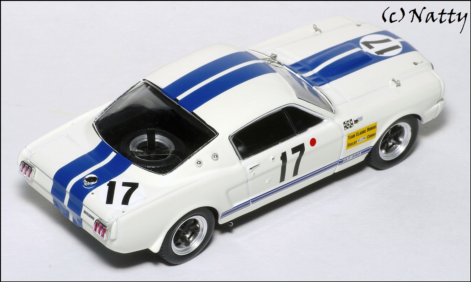 IXO: 1967 Ford Mustang Shelby GT 350R Le Mans - White (LMC132) в 1:43 масштабе
. Фотография предоставлена Natty, 2012-07-06 02:22:36