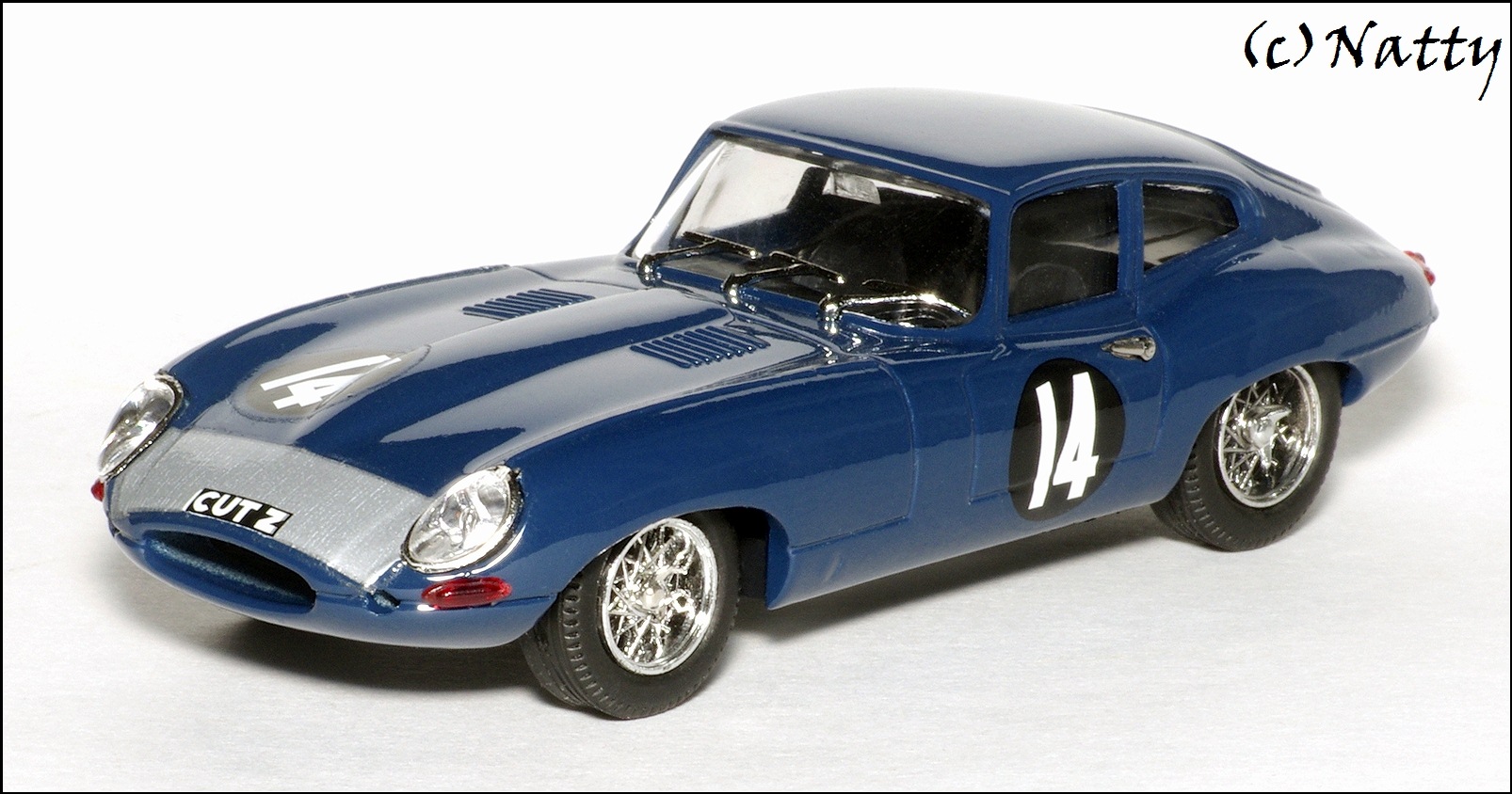 Best Model: 1962 Jaguar E-Type Tourist Trophy - Blue (9016) im 1:43 maßstab