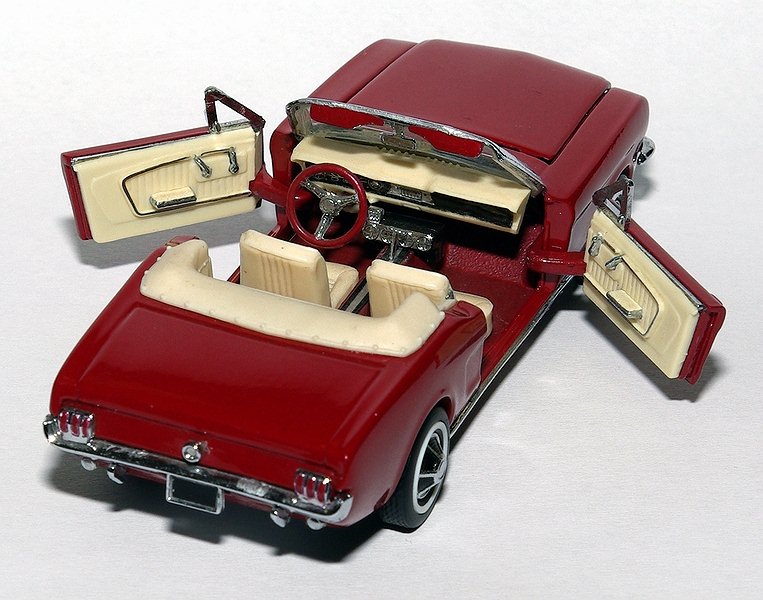 Franklin Mint: 1964 Ford Mustang Convertible Red (TC 18) в 1:43 масштабе
. Фотография предоставлена Natty, 2009-12-21 05:23:14